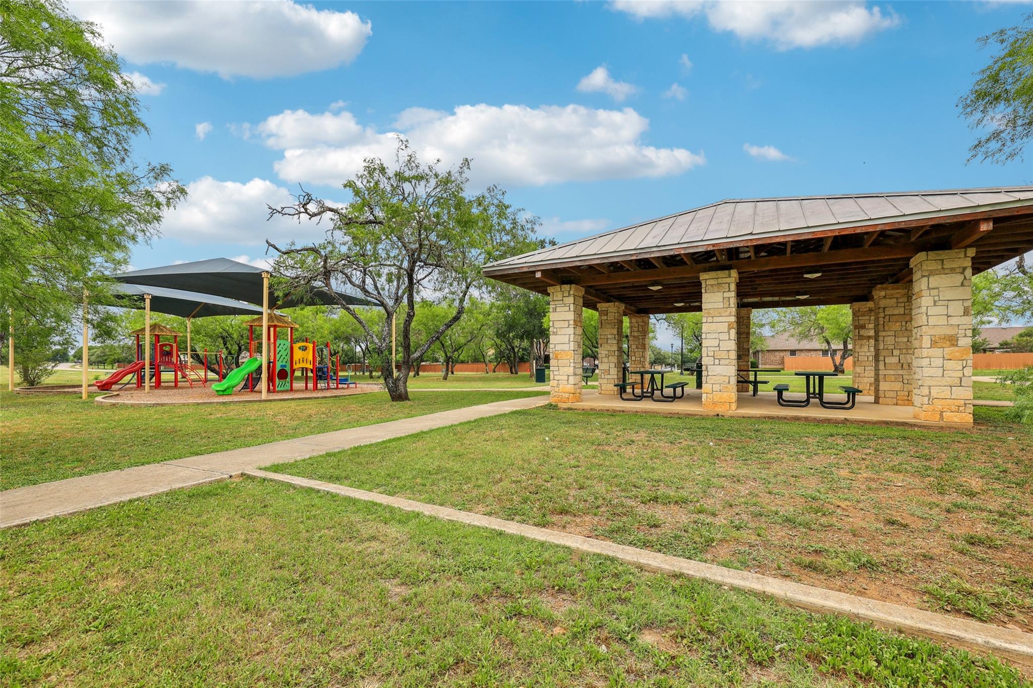 161 Clear Springs Holw, Buda, TX 78610