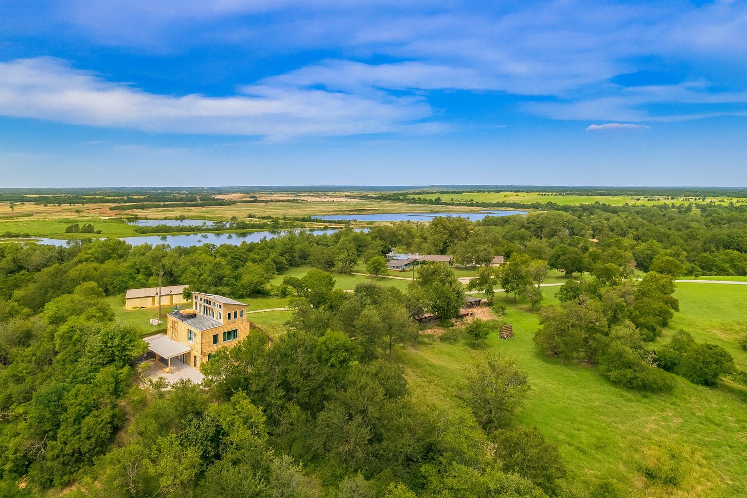 520 Double Eagle Ranch Dr, Cedar Creek, TX 78612