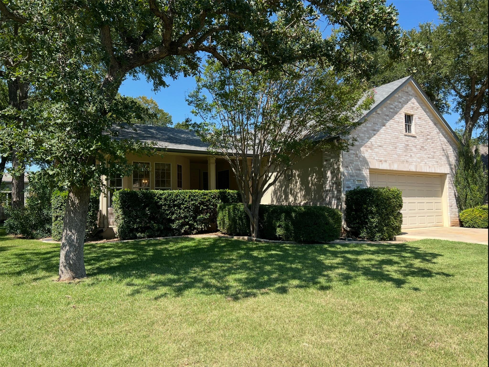 197 Trail Rider Way, Georgetown, TX 78633