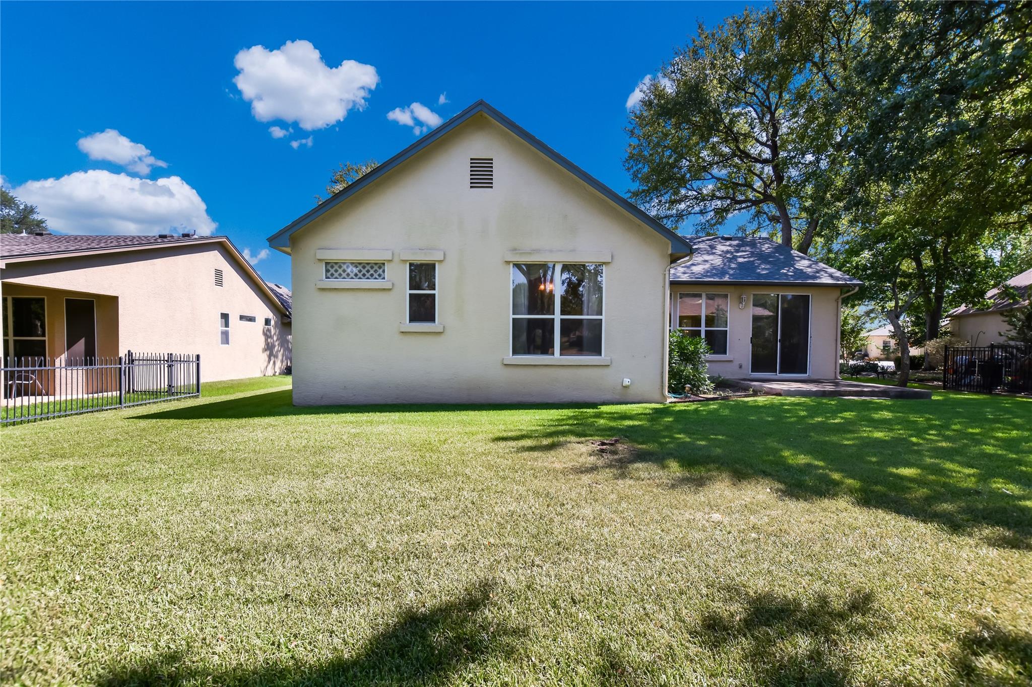 197 Trail Rider Way, Georgetown, TX 78633