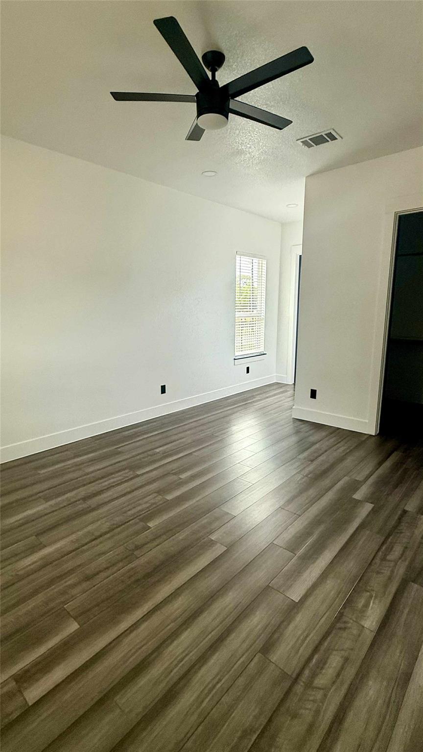 146 Buena Fortuna Rd, Elgin, TX 78621