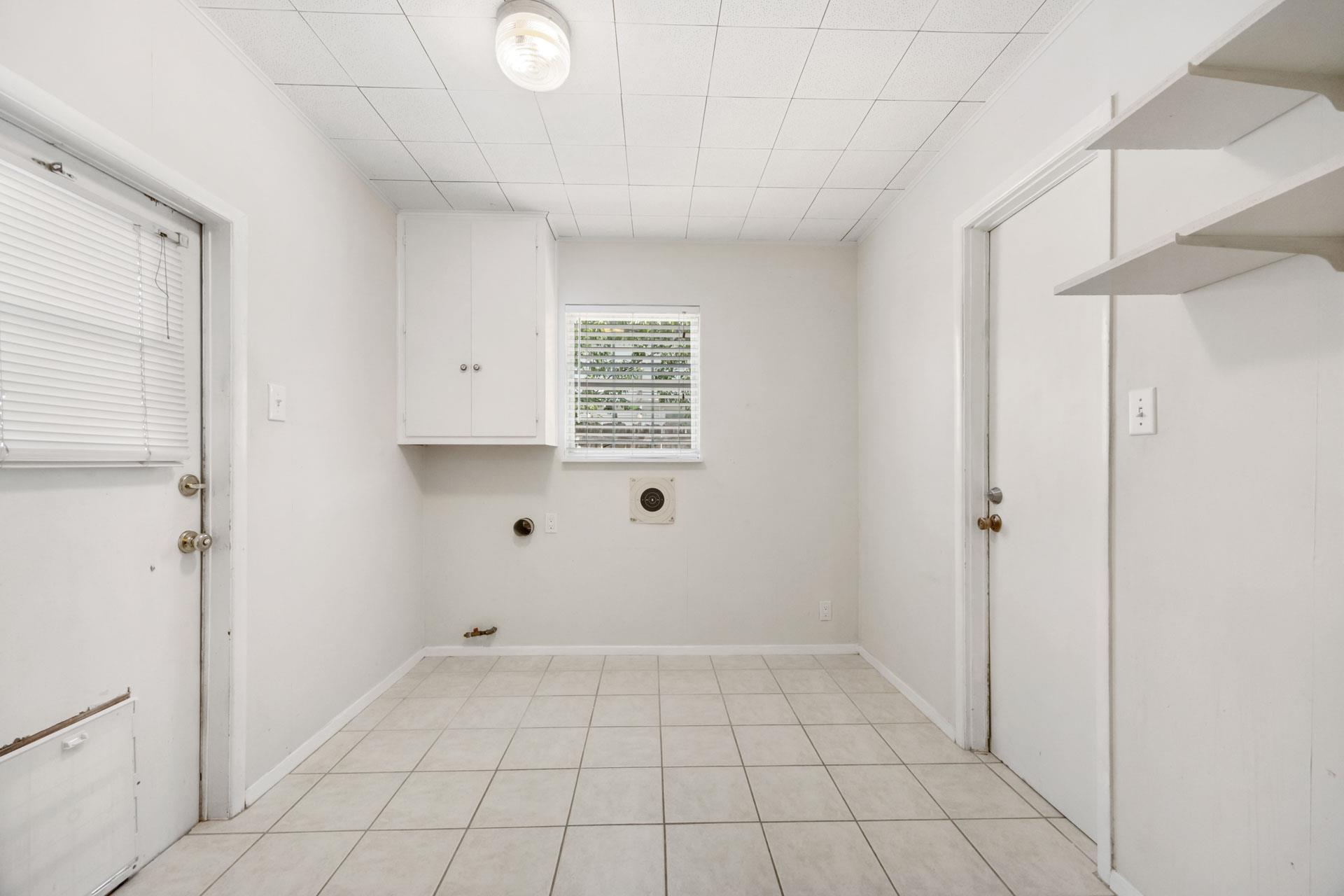 6906 Miranda Dr, Austin, TX 78752