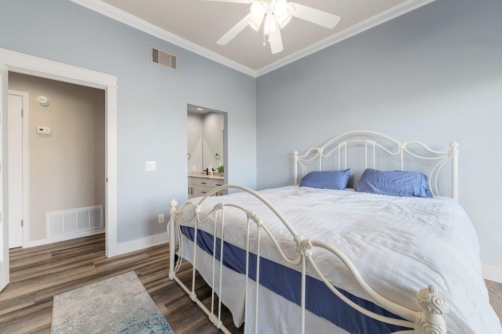 409 Hi There # J, Horseshoe Bay, TX 78657