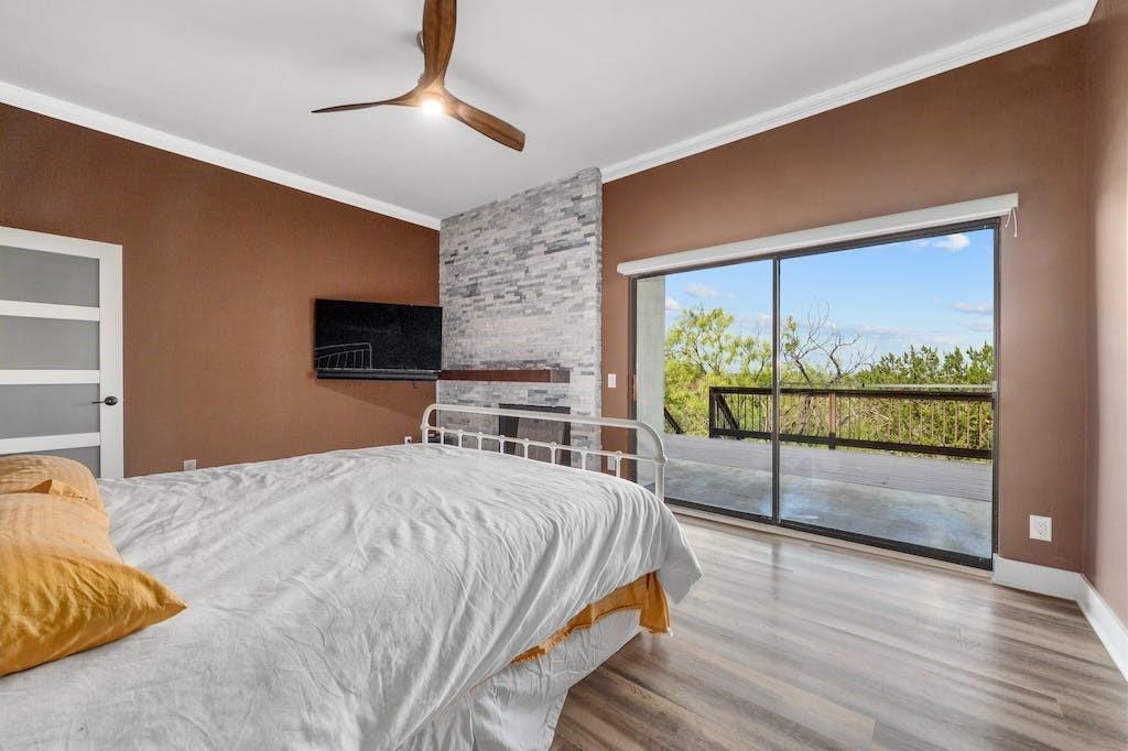 409 Hi There # J, Horseshoe Bay, TX 78657