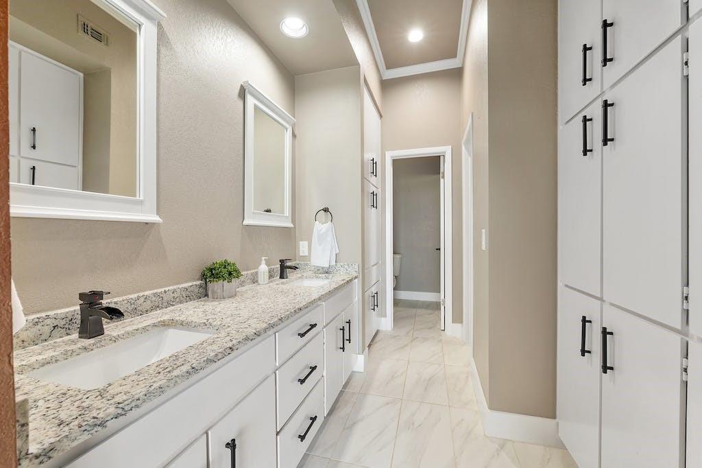 409 Hi There # J, Horseshoe Bay, TX 78657