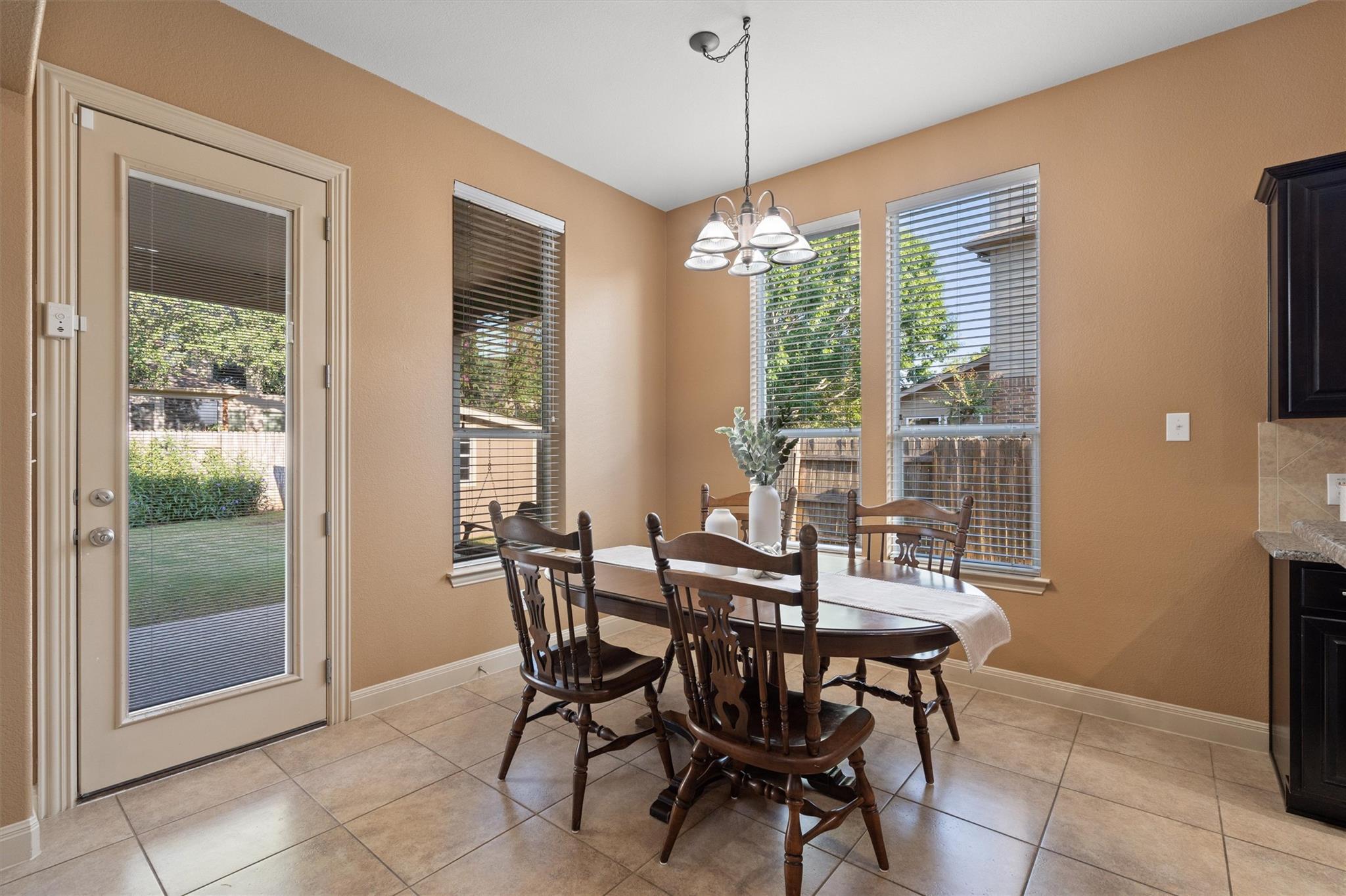 1425 Naranjo Dr, Georgetown, TX 78628