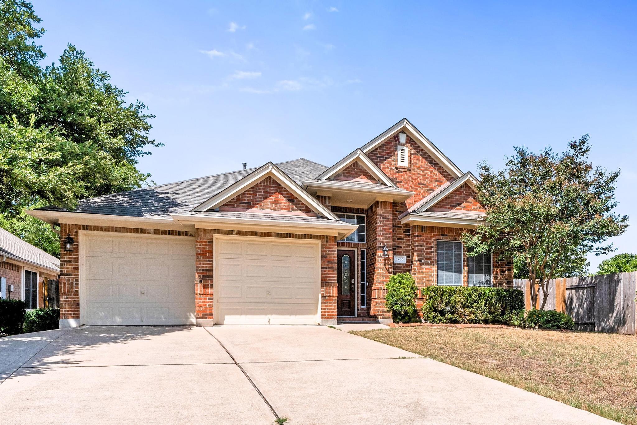 1800 Montana Sky Dr, Austin, TX 78727