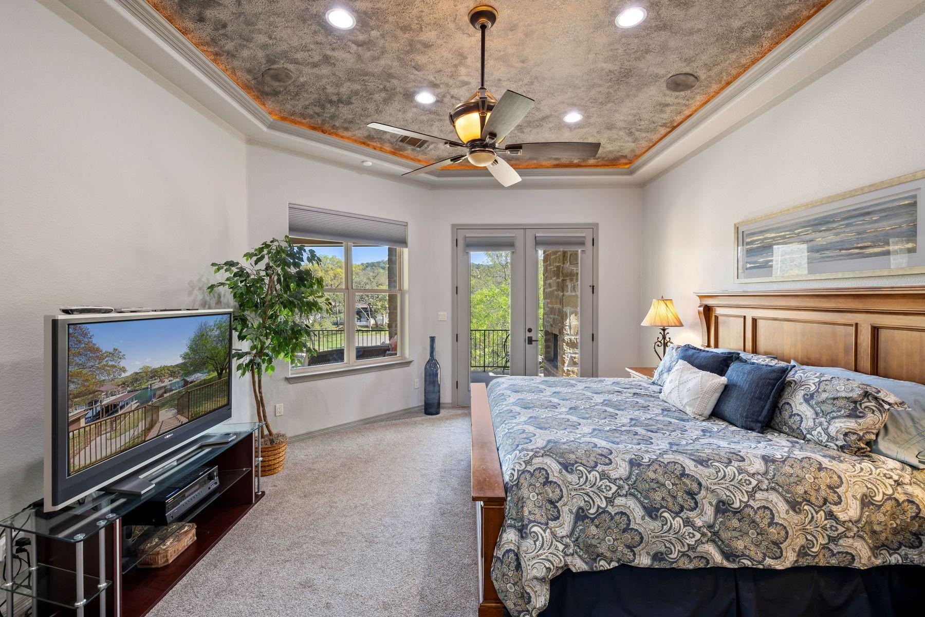 1413 County Road 132A, Kingsland, TX 78639