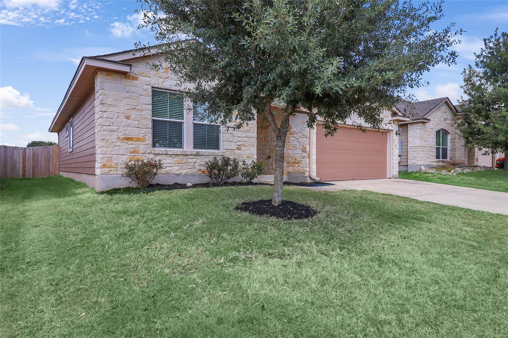 165 Cazador Dr, San Marcos, TX 78666