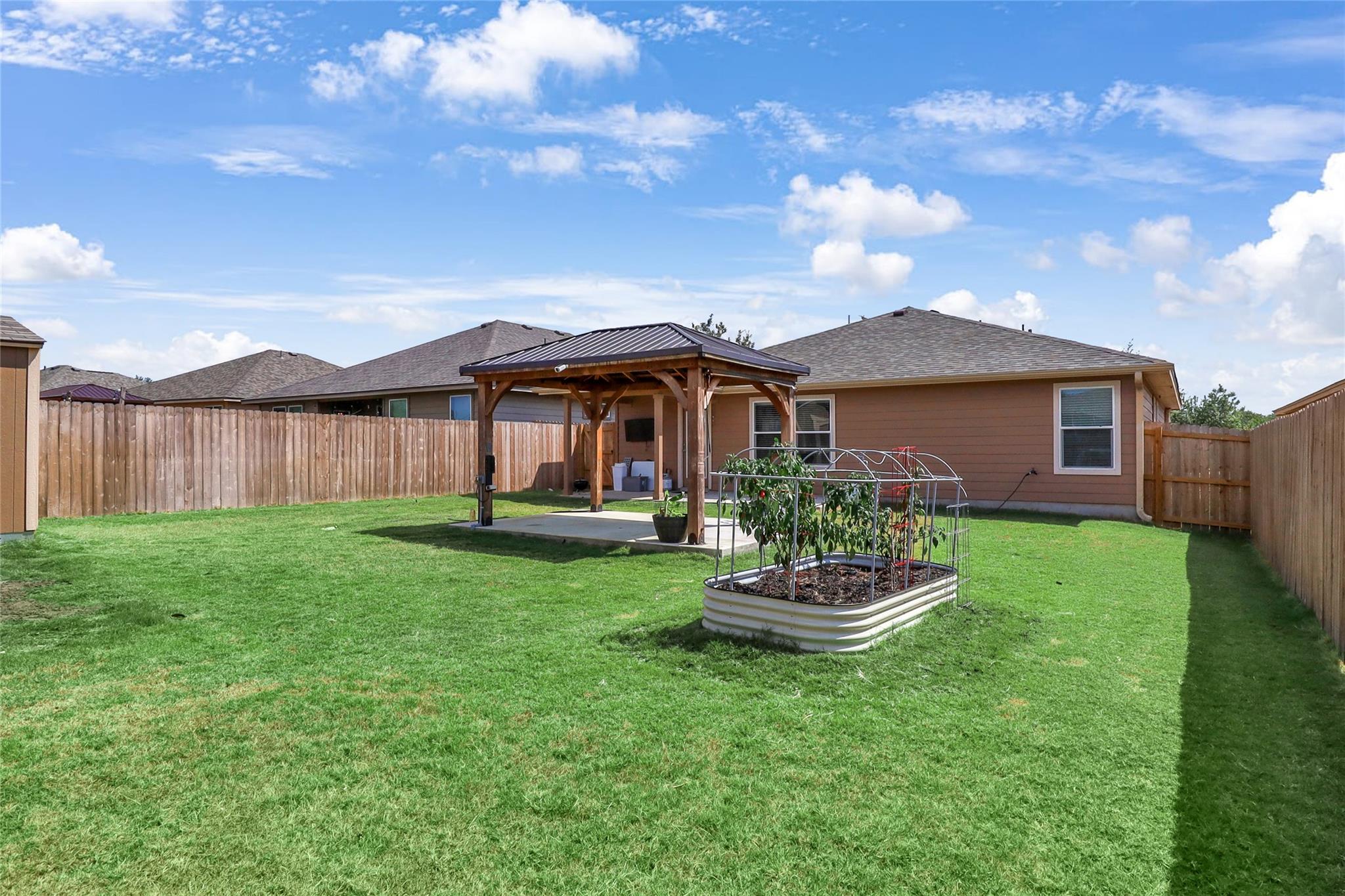 165 Cazador Dr, San Marcos, TX 78666