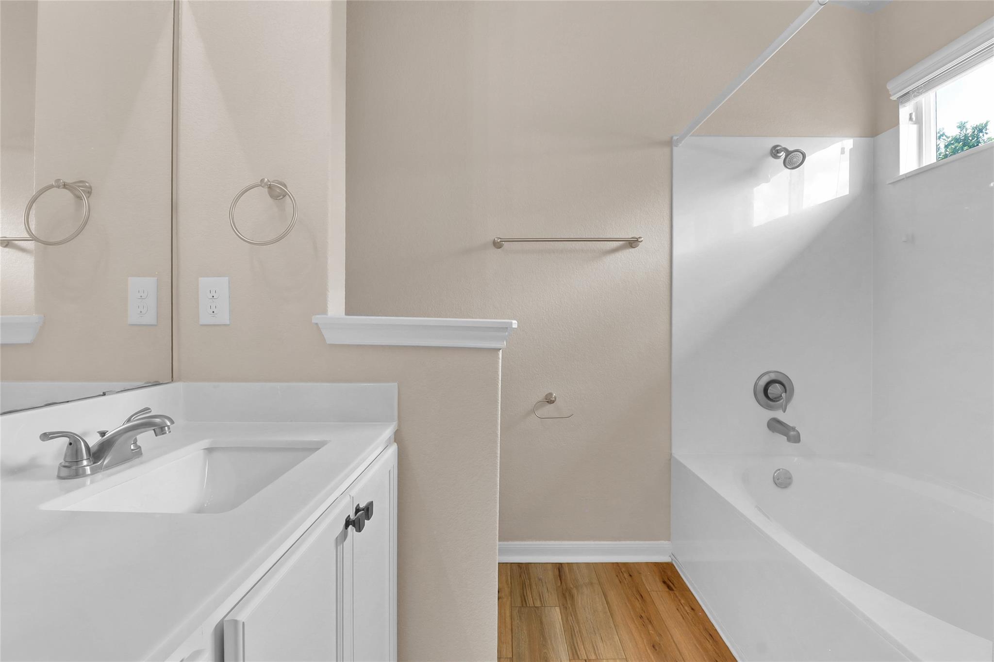 165 Cazador Dr, San Marcos, TX 78666