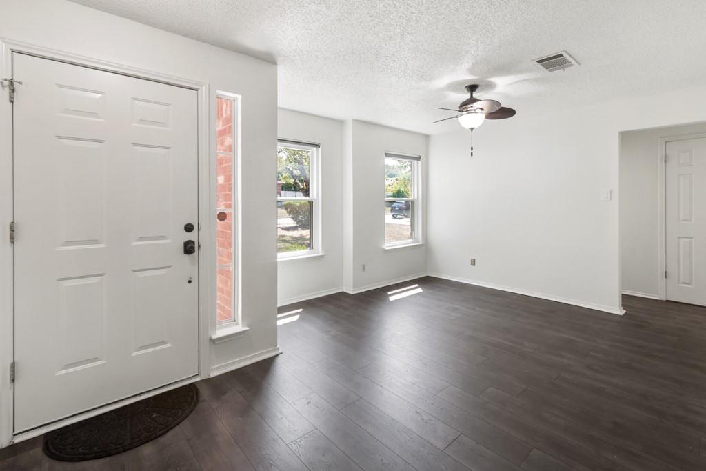 1305 Cedar Brook Dr, Cedar Park, TX 78613