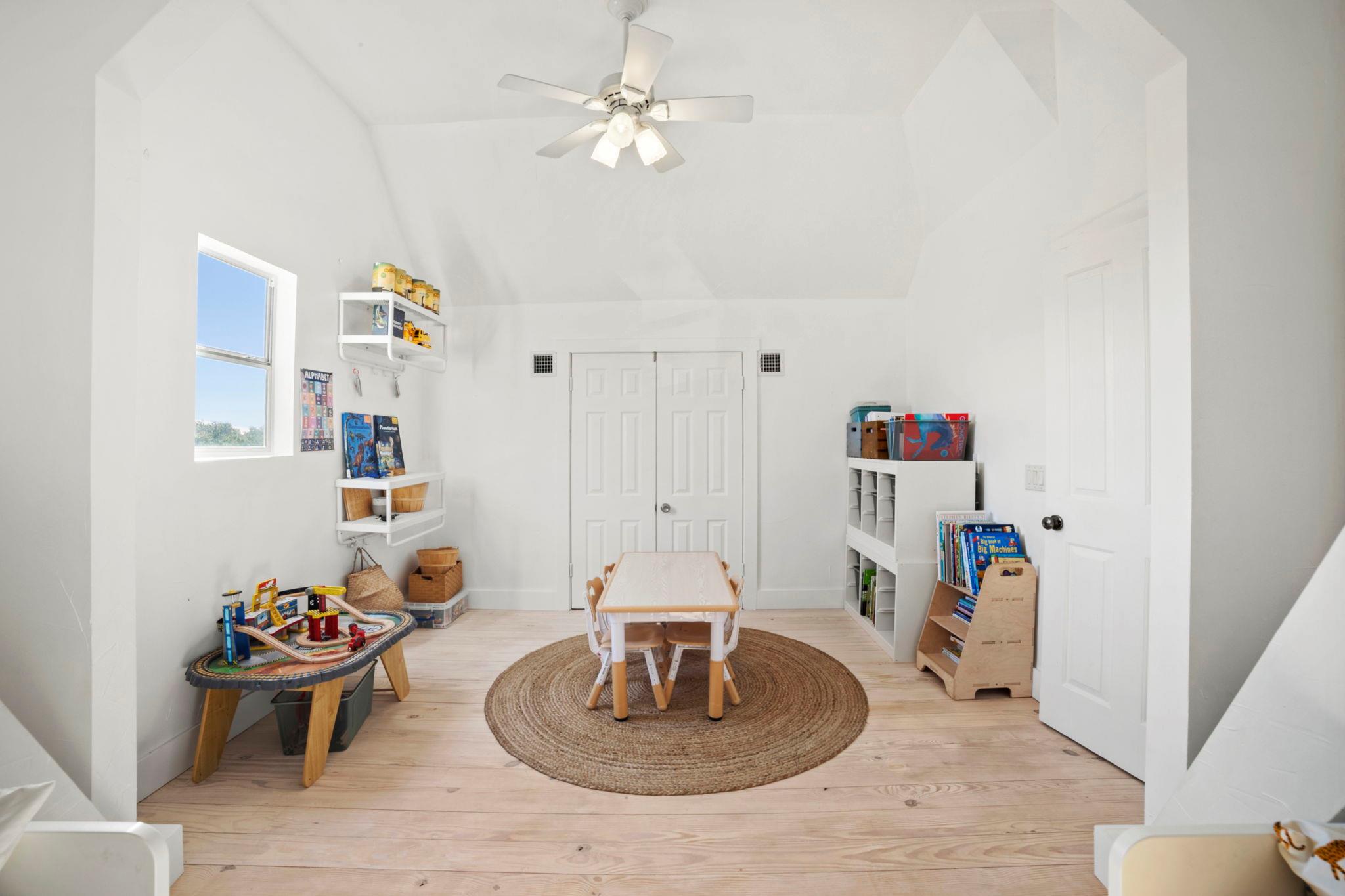 7197 Mount Sharp Rd, Wimberley, TX 78676