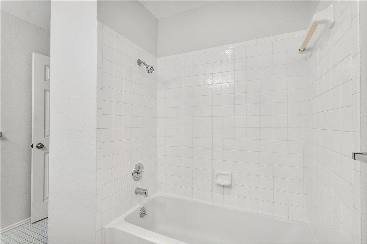 12000 Lincolnshire Dr, Austin, TX 78758