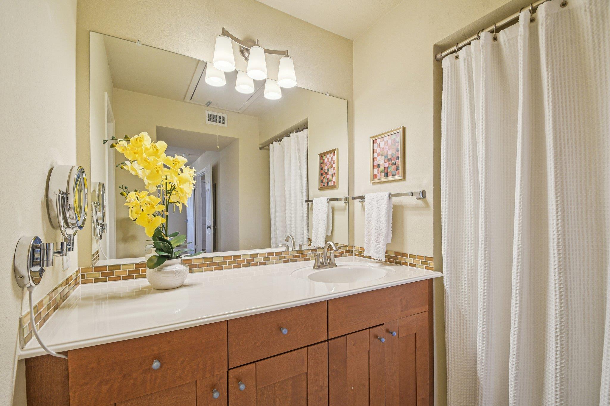 7685 Northcross Dr # 329, Austin, TX 78757