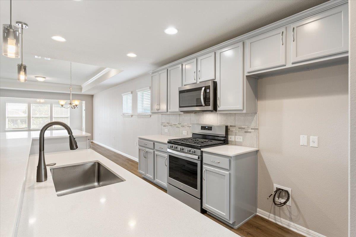 105 Comal Ln, Georgetown, TX 78633