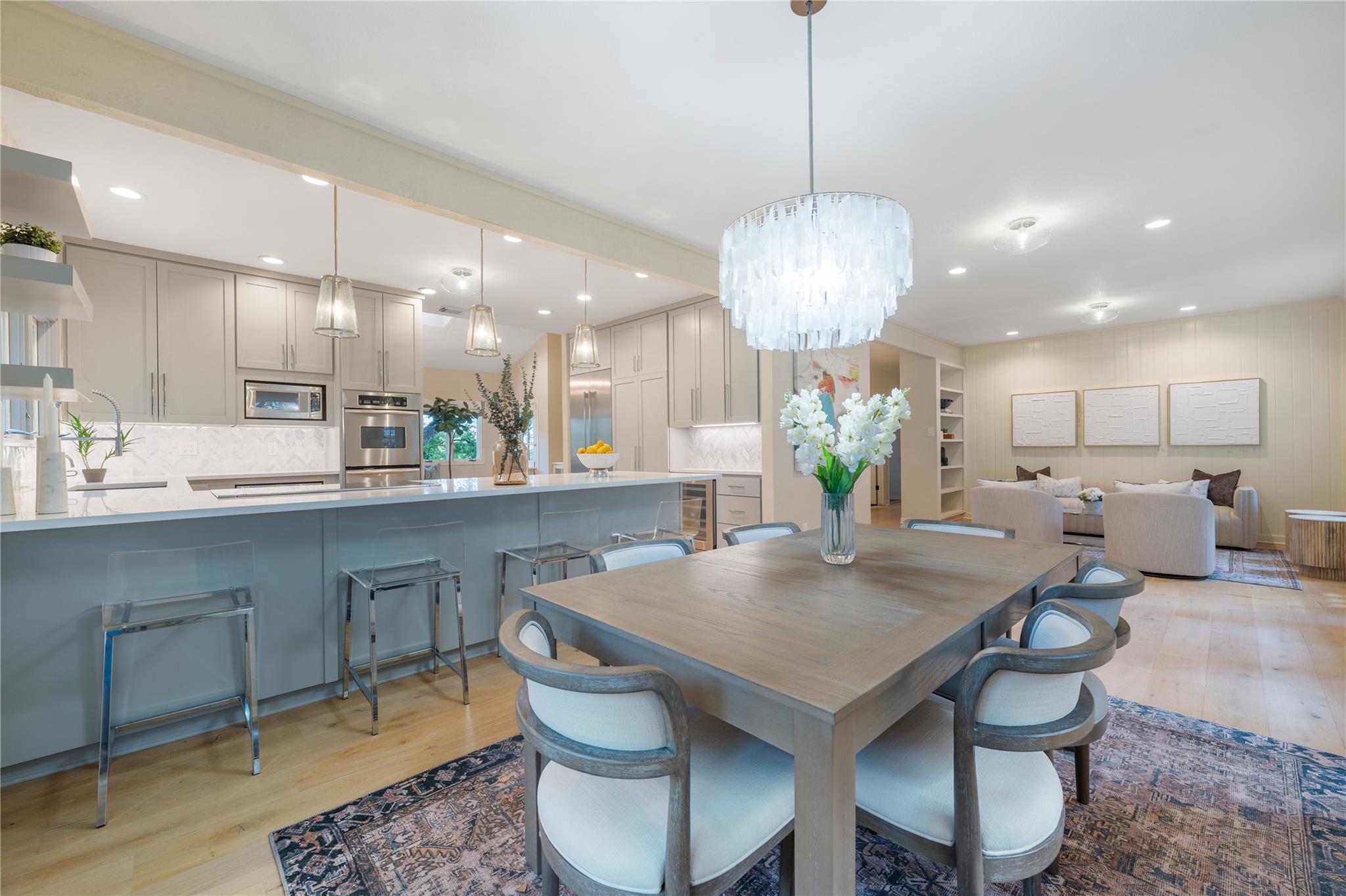 806 Rock Creek Dr, West Lake Hills, TX 78746