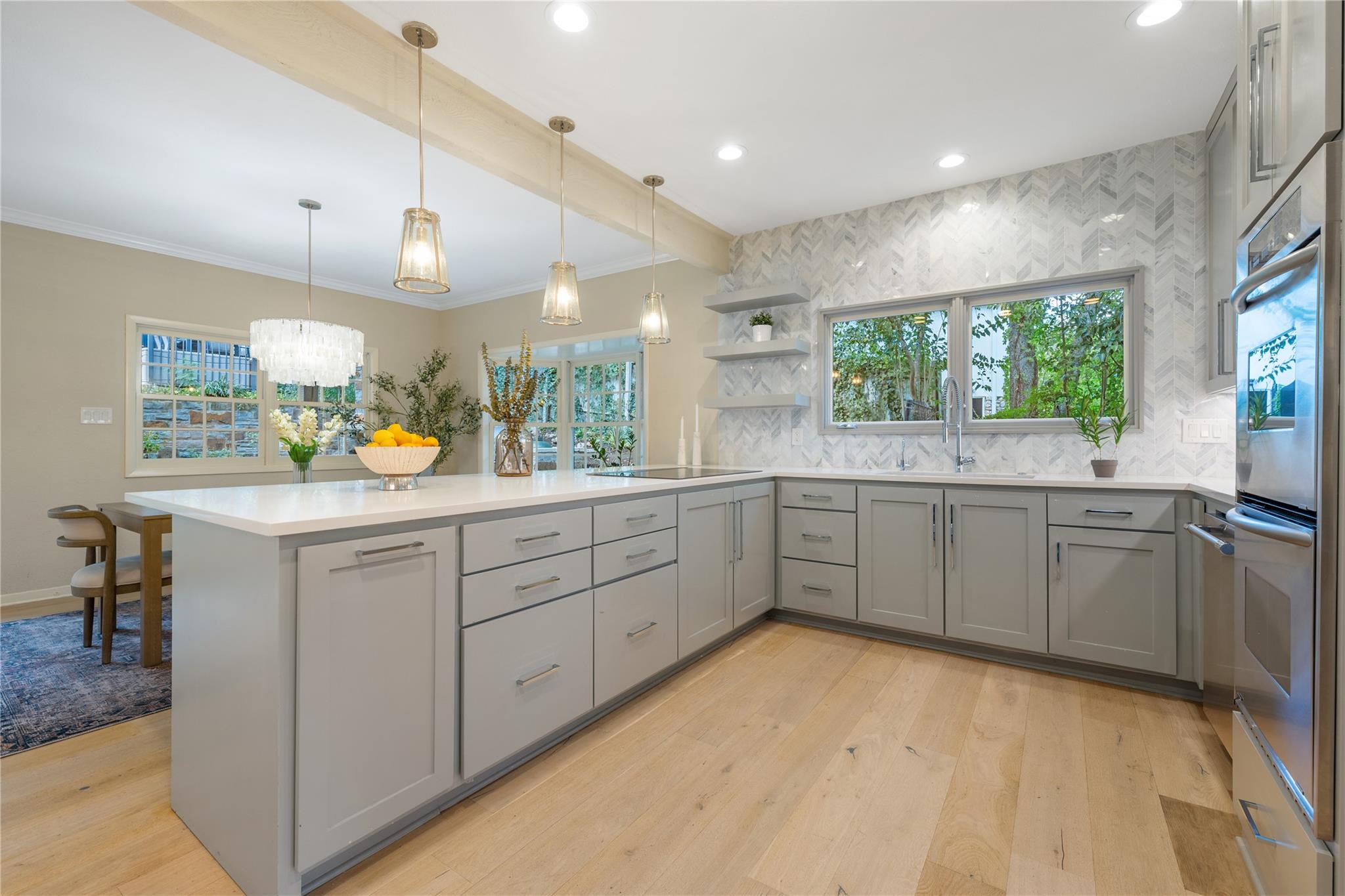 806 Rock Creek Dr, West Lake Hills, TX 78746