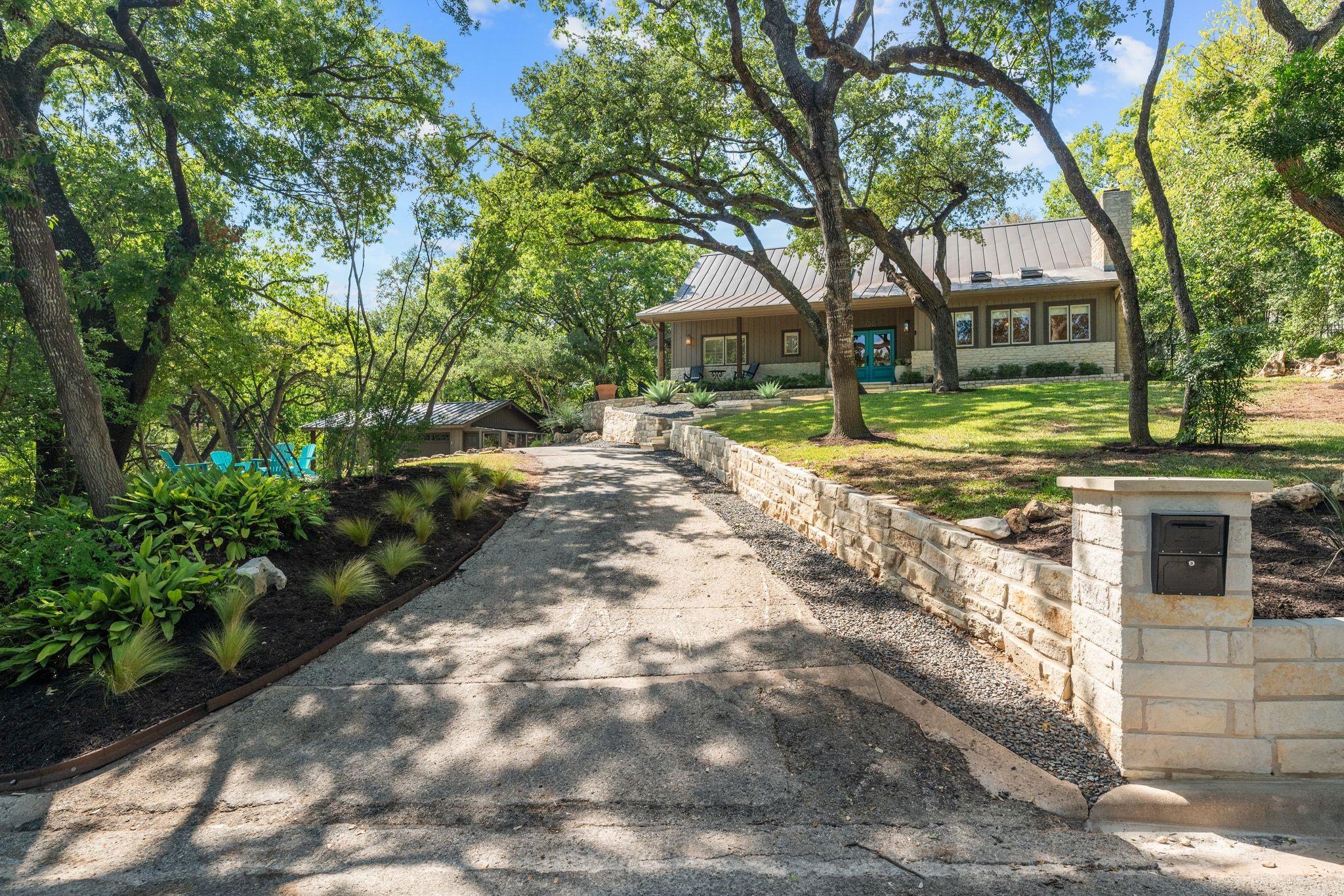 806 Rock Creek Dr, West Lake Hills, TX 78746
