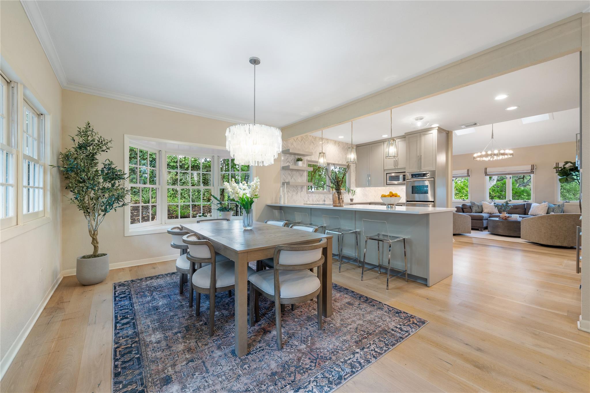 806 Rock Creek Dr, West Lake Hills, TX 78746