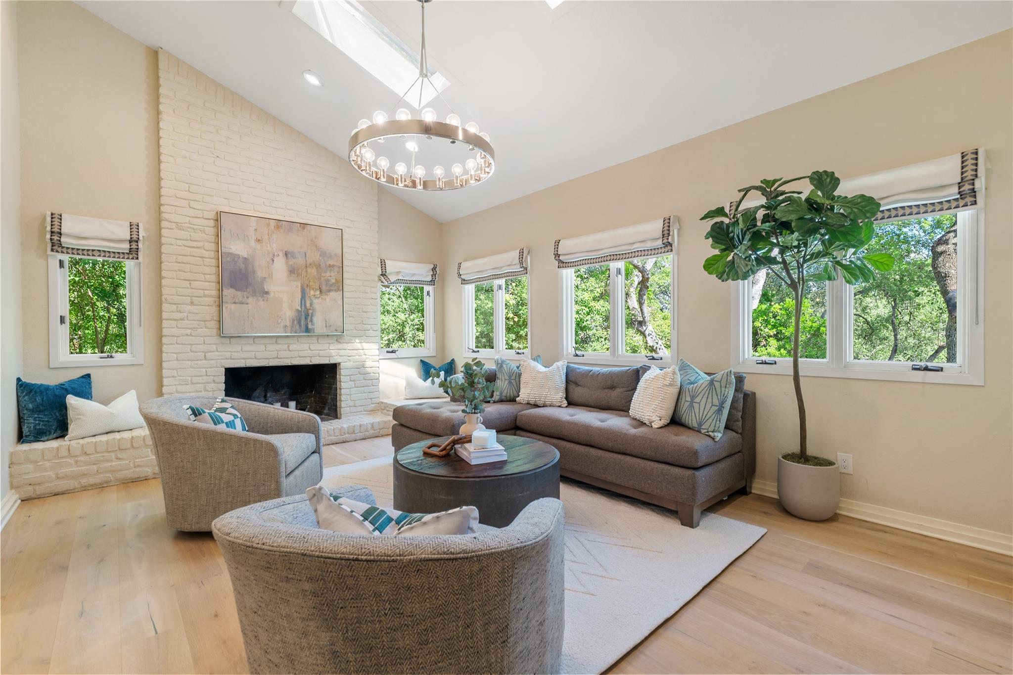 806 Rock Creek Dr, West Lake Hills, TX 78746