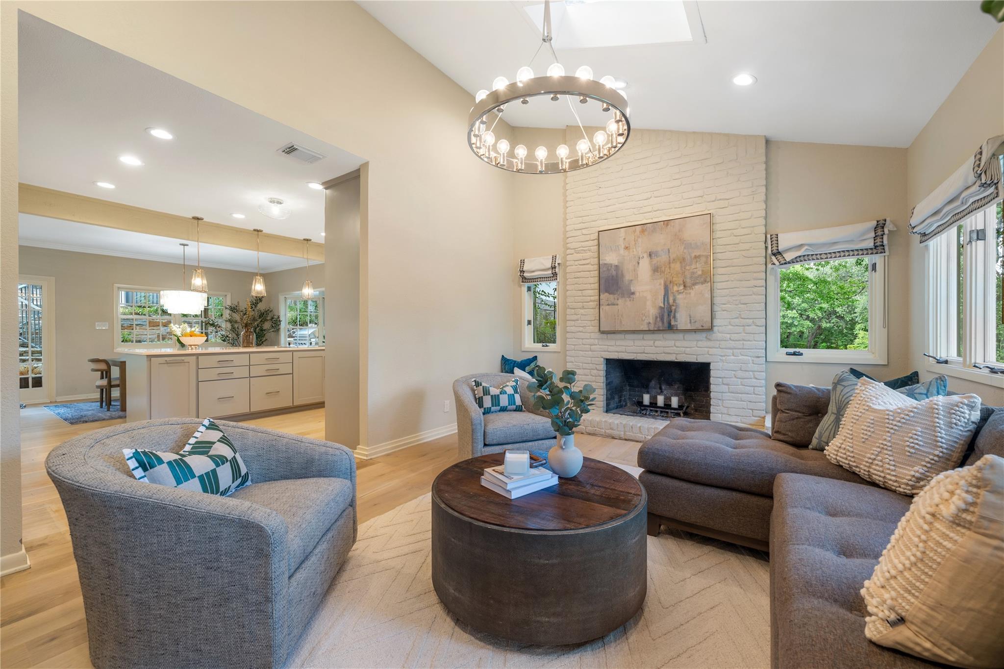 806 Rock Creek Dr, West Lake Hills, TX 78746