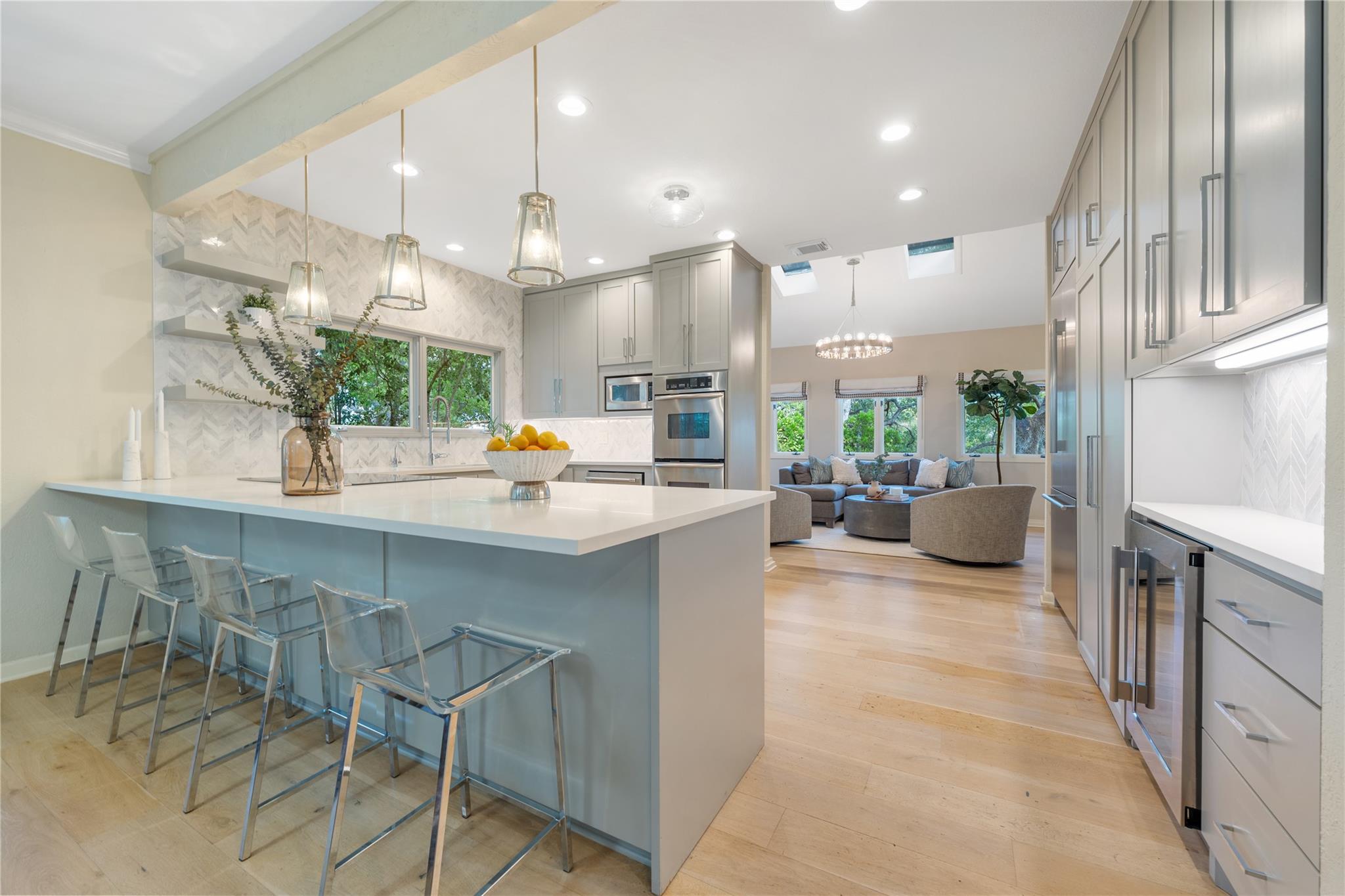 806 Rock Creek Dr, West Lake Hills, TX 78746