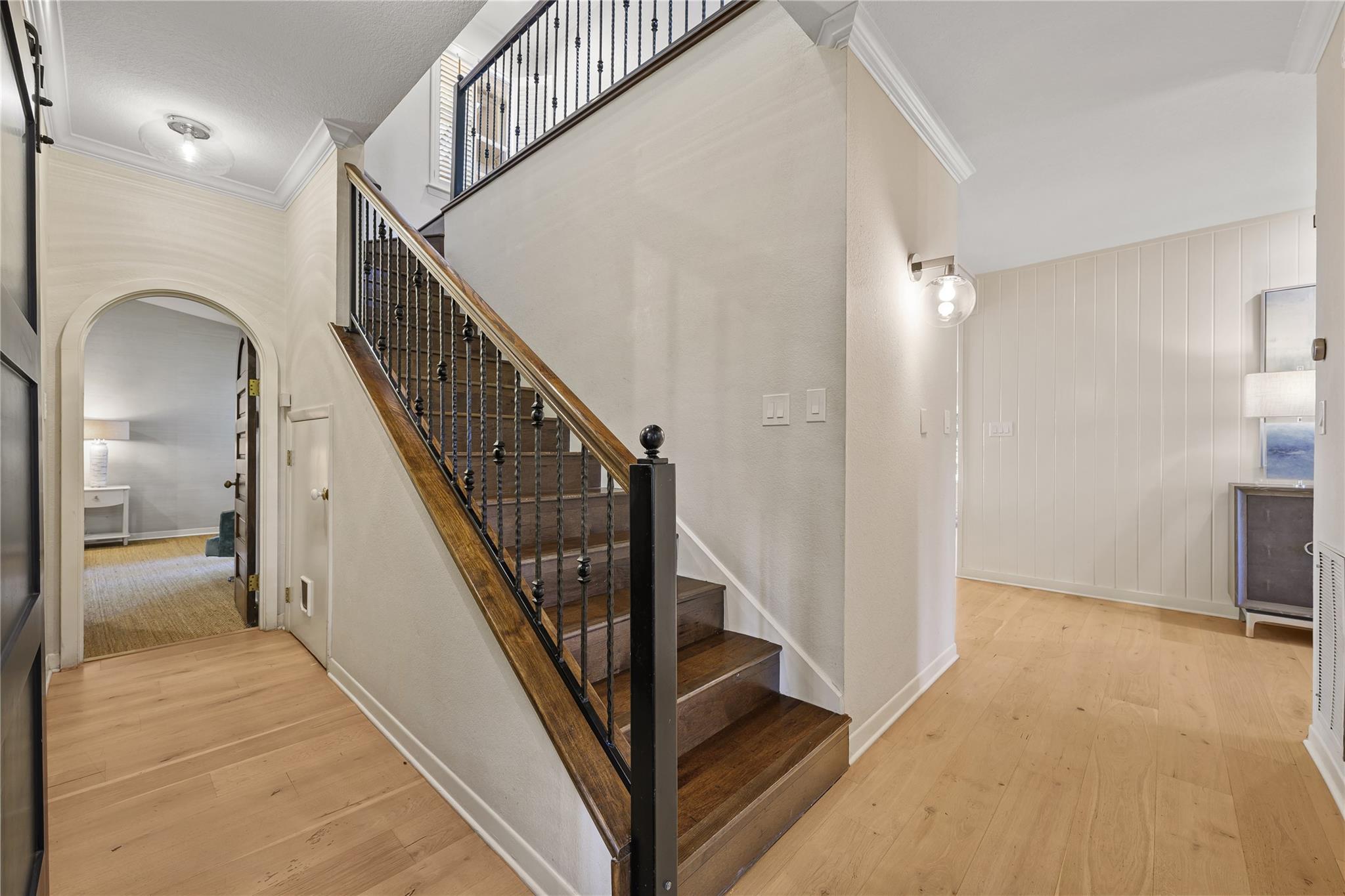 806 Rock Creek Dr, West Lake Hills, TX 78746