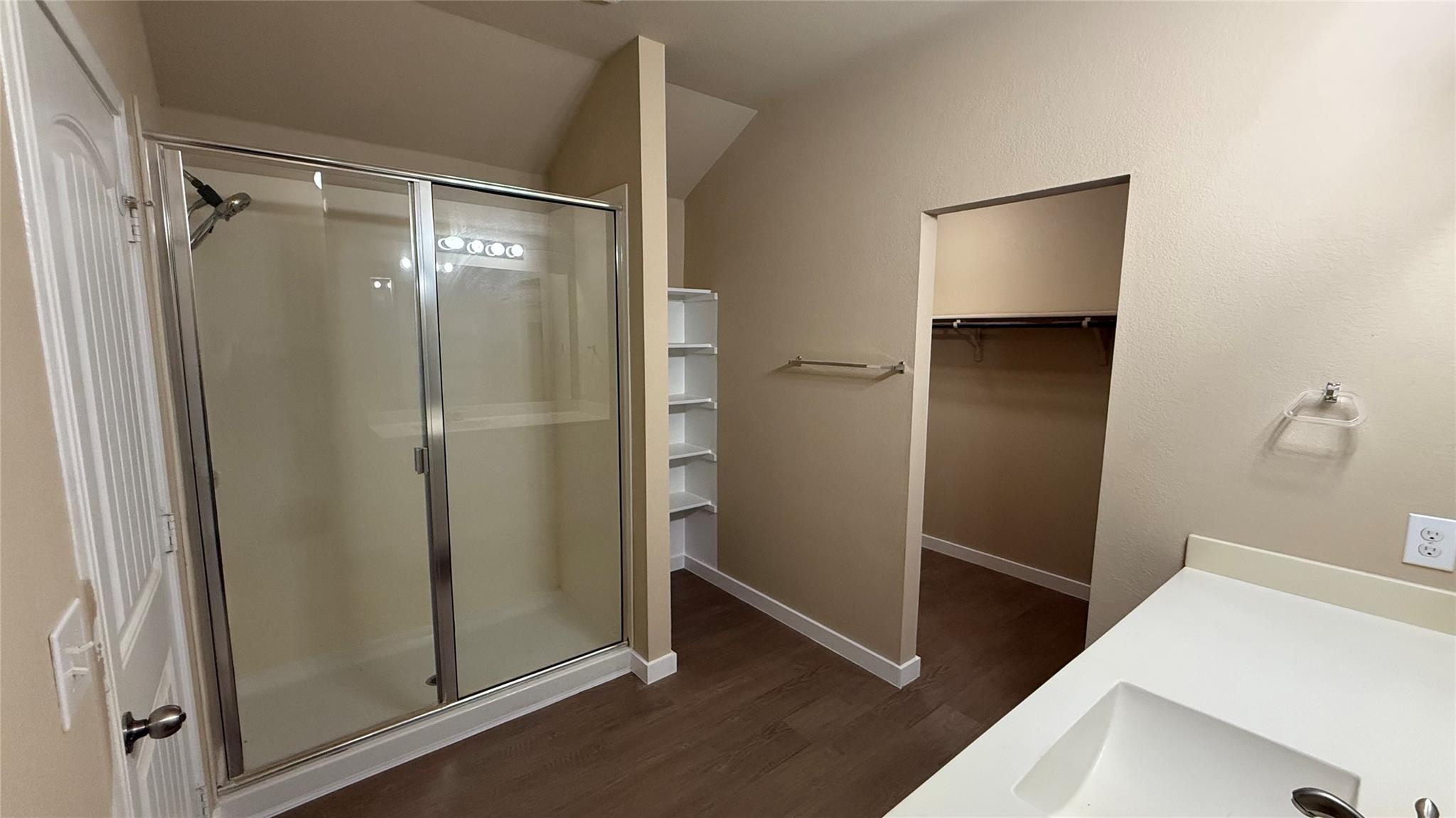 804 Red Tails Dr, Austin, TX 78725