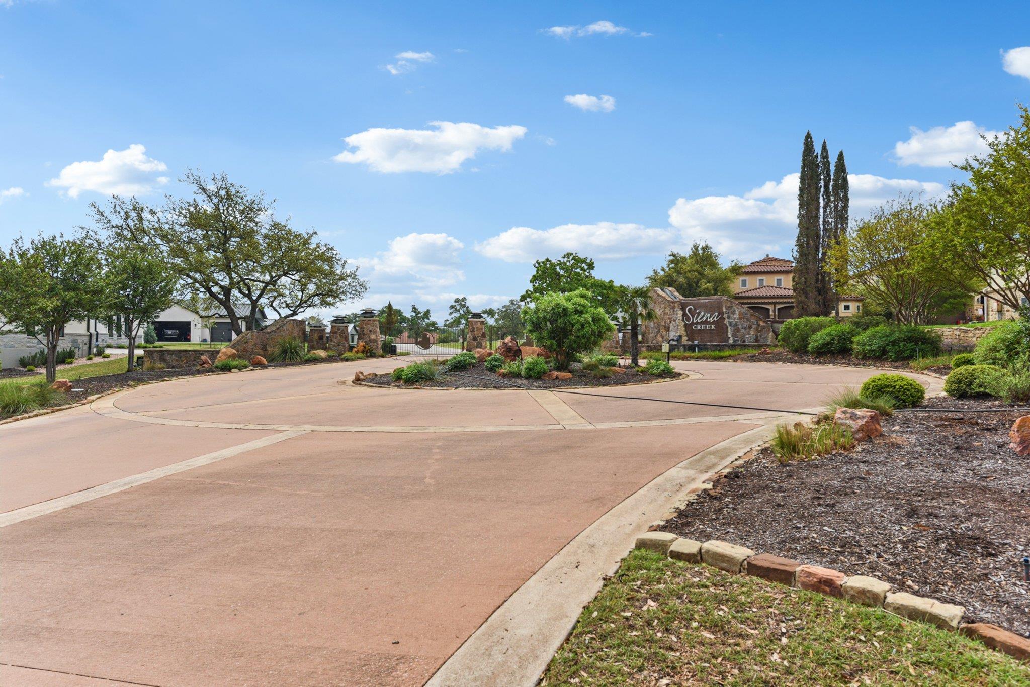 205 Mitchell Creek Dr, Horseshoe Bay, TX 78657