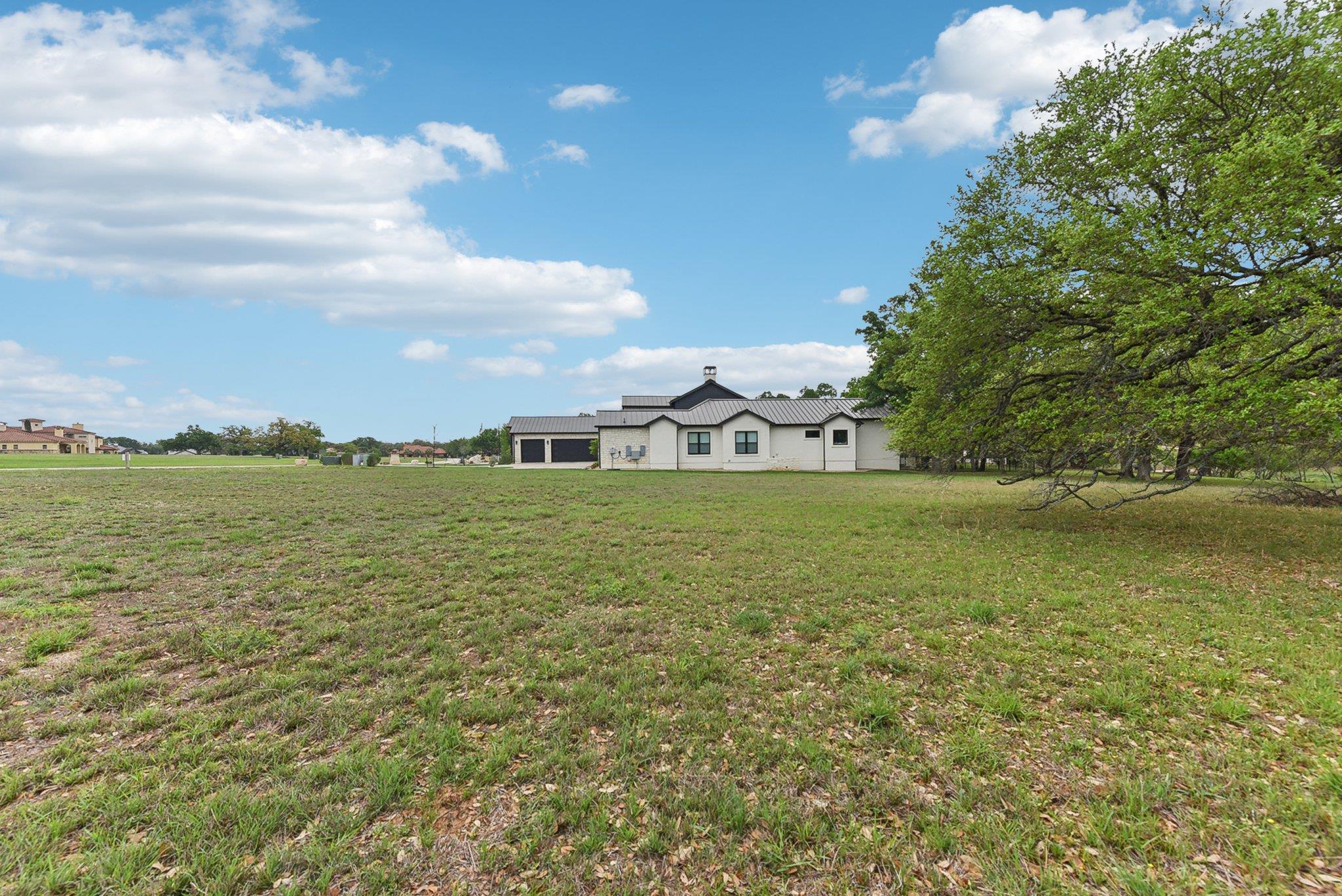 205 Mitchell Creek Dr, Horseshoe Bay, TX 78657