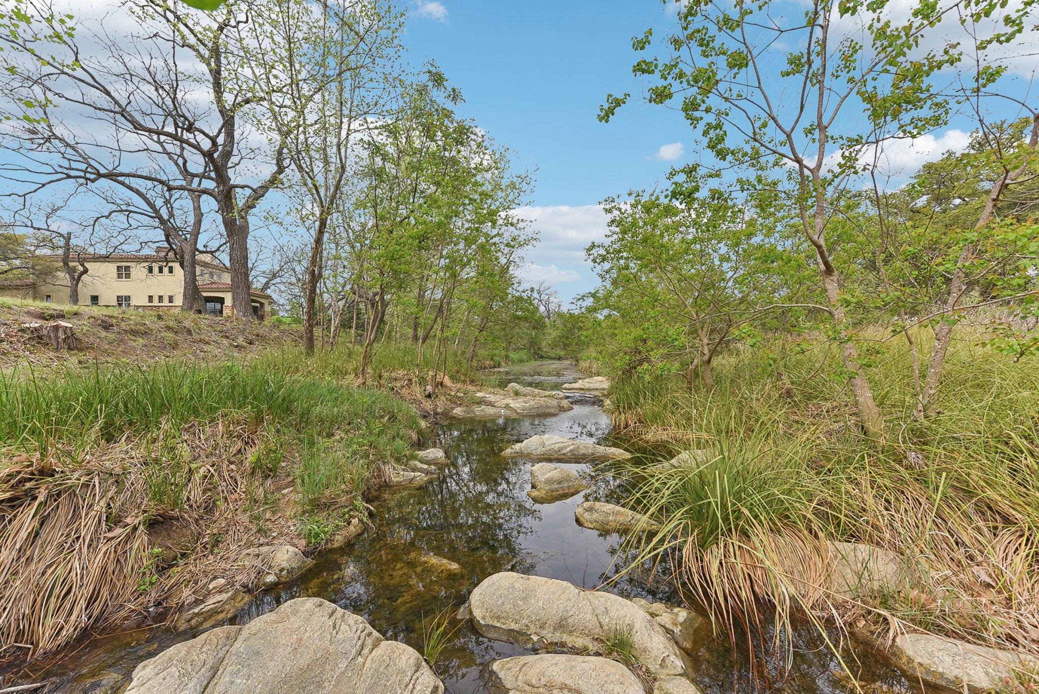 205 Mitchell Creek Dr, Horseshoe Bay, TX 78657