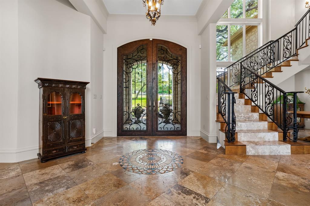 401 Brooks Hollow Rd, Lakeway, TX 78734