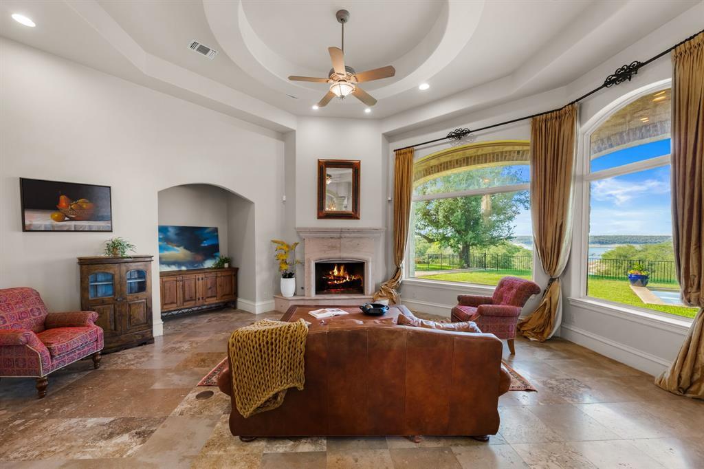 401 Brooks Hollow Rd, Lakeway, TX 78734