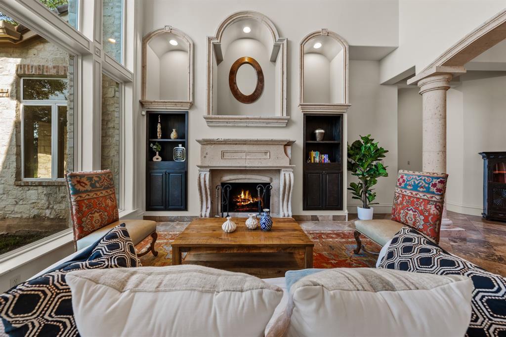 401 Brooks Hollow Rd, Lakeway, TX 78734