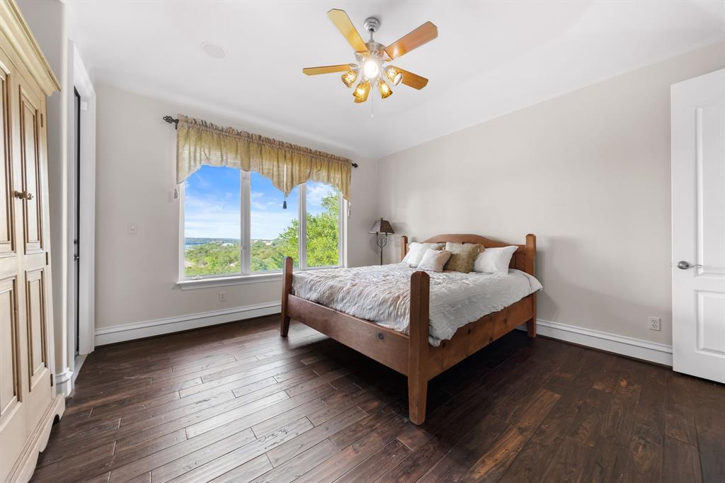 401 Brooks Hollow Rd, Lakeway, TX 78734