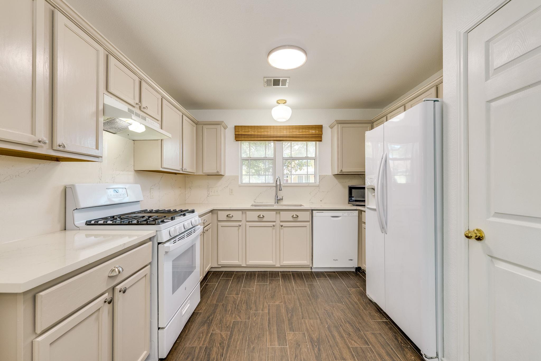 356 Wetzel, Kyle, TX 78640