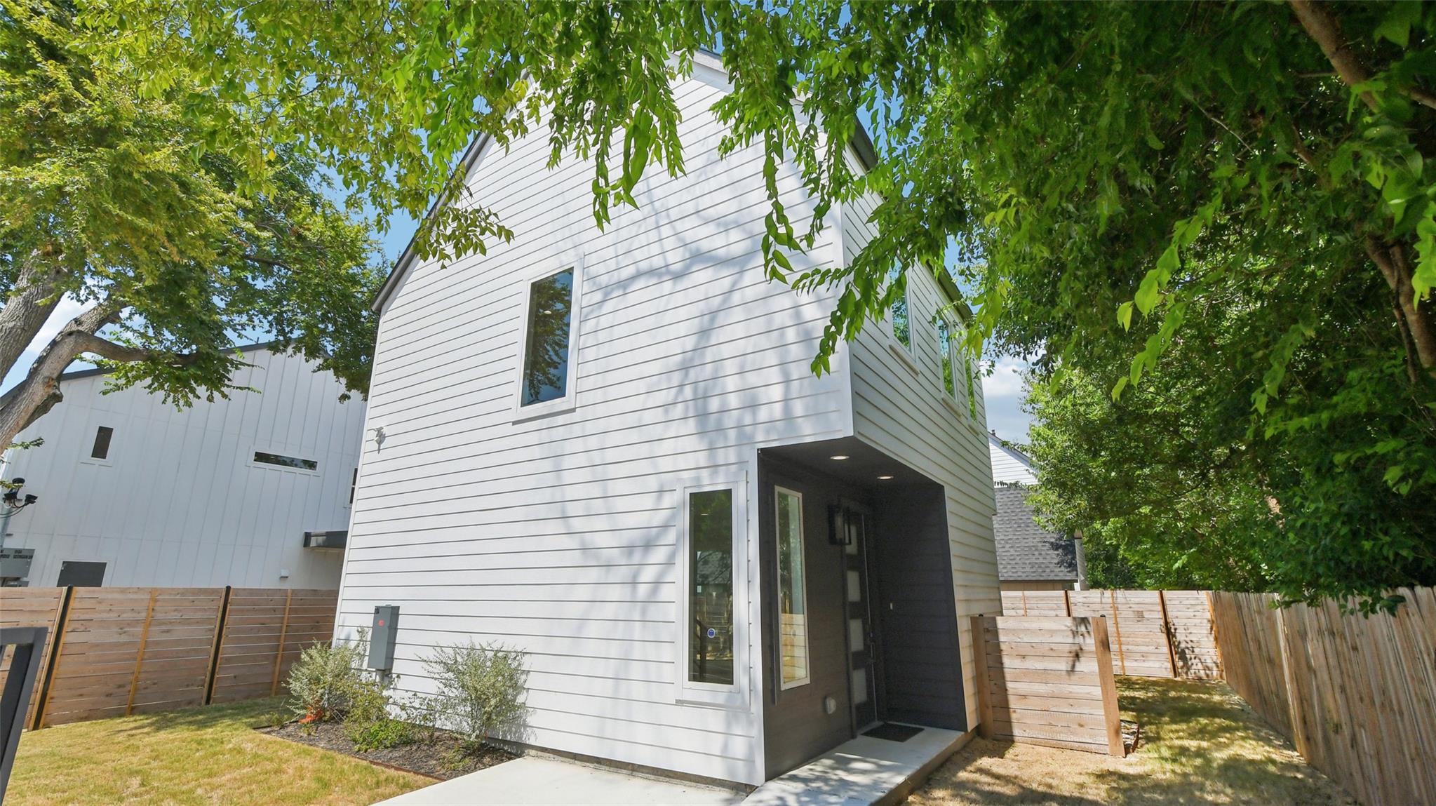 9104 Georgian Dr, Austin, TX 78753