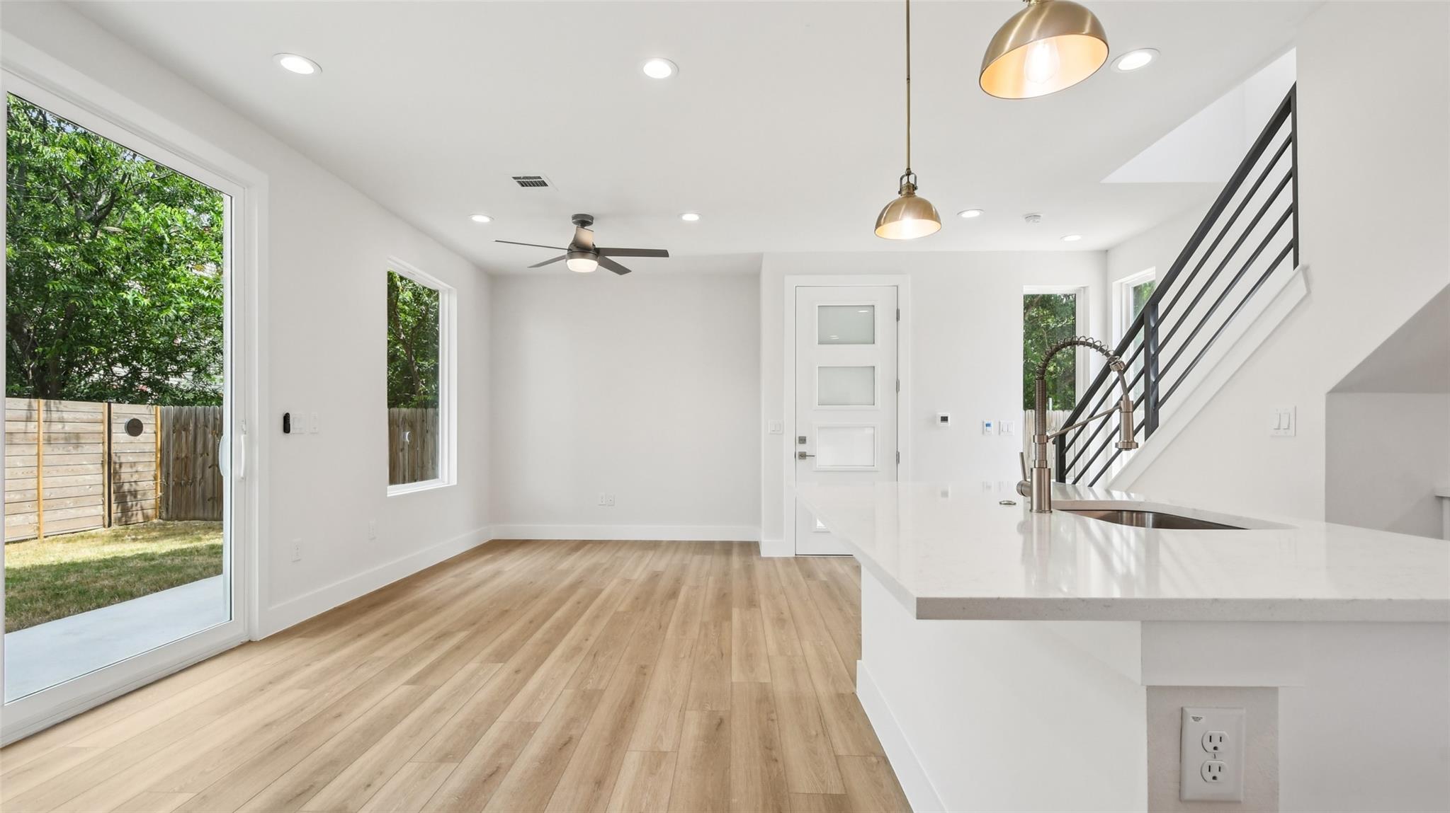 9104 Georgian Dr, Austin, TX 78753