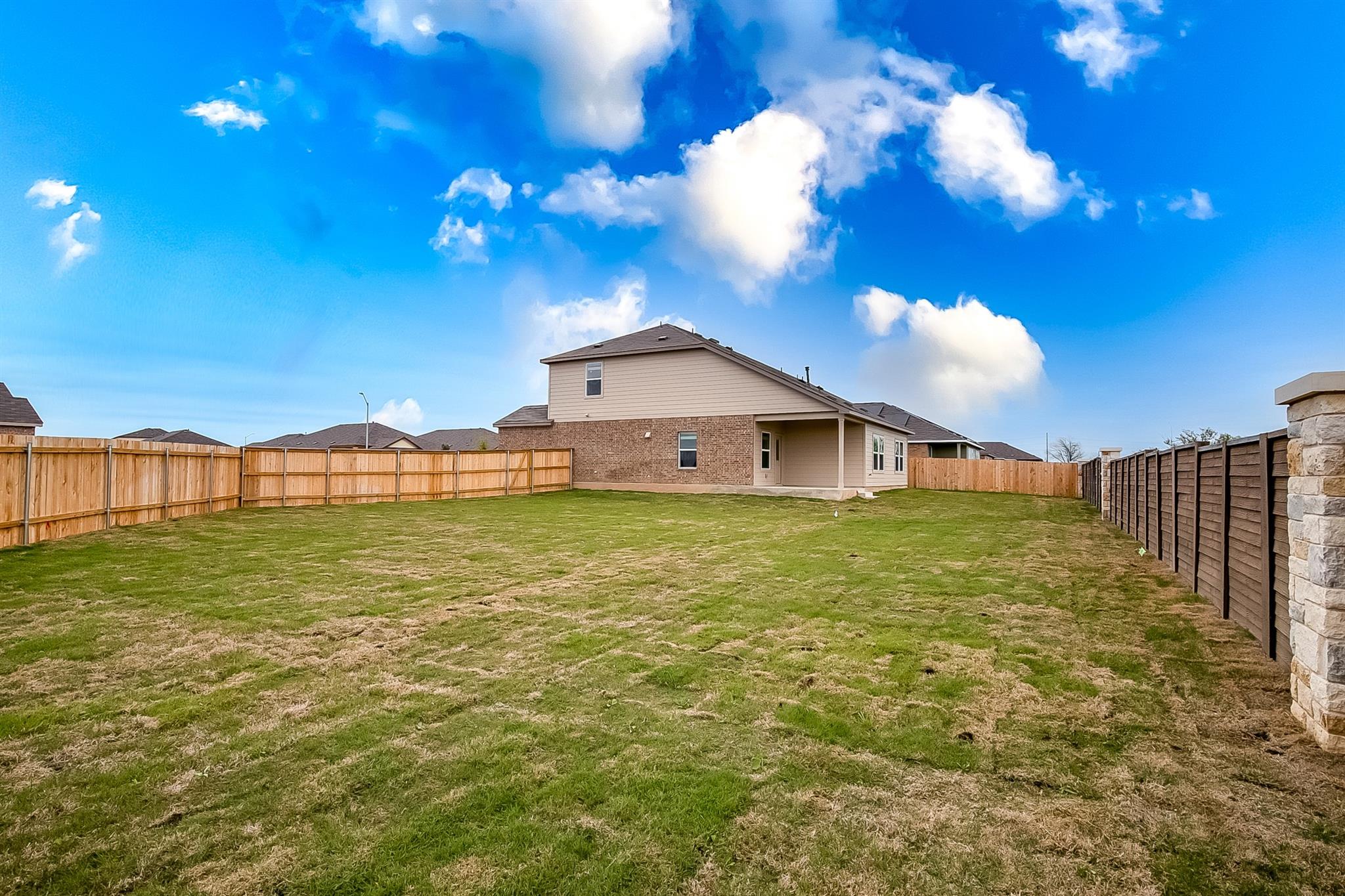 414 Sebring Cir, Hutto, TX 78634