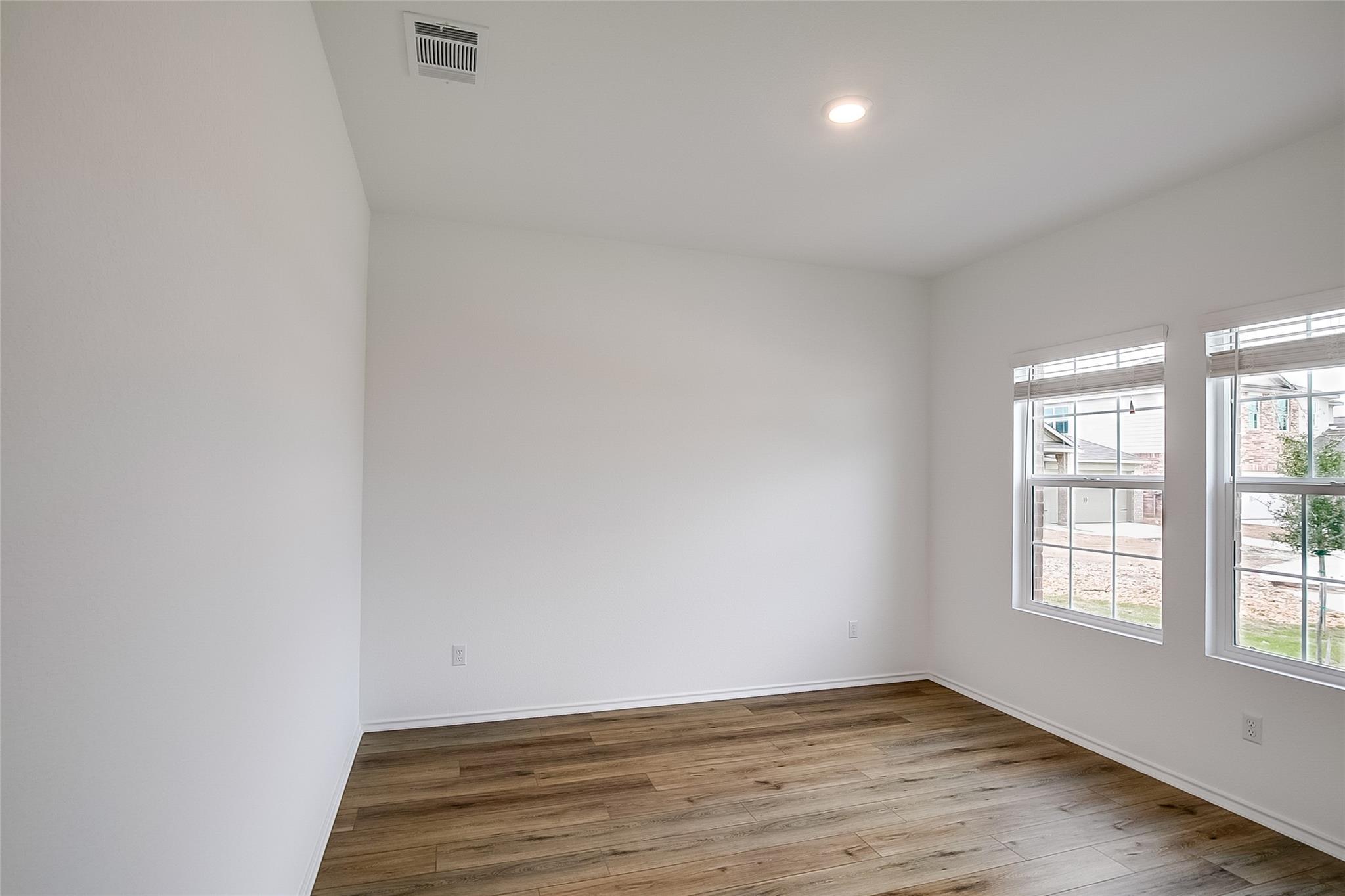 414 Sebring Cir, Hutto, TX 78634