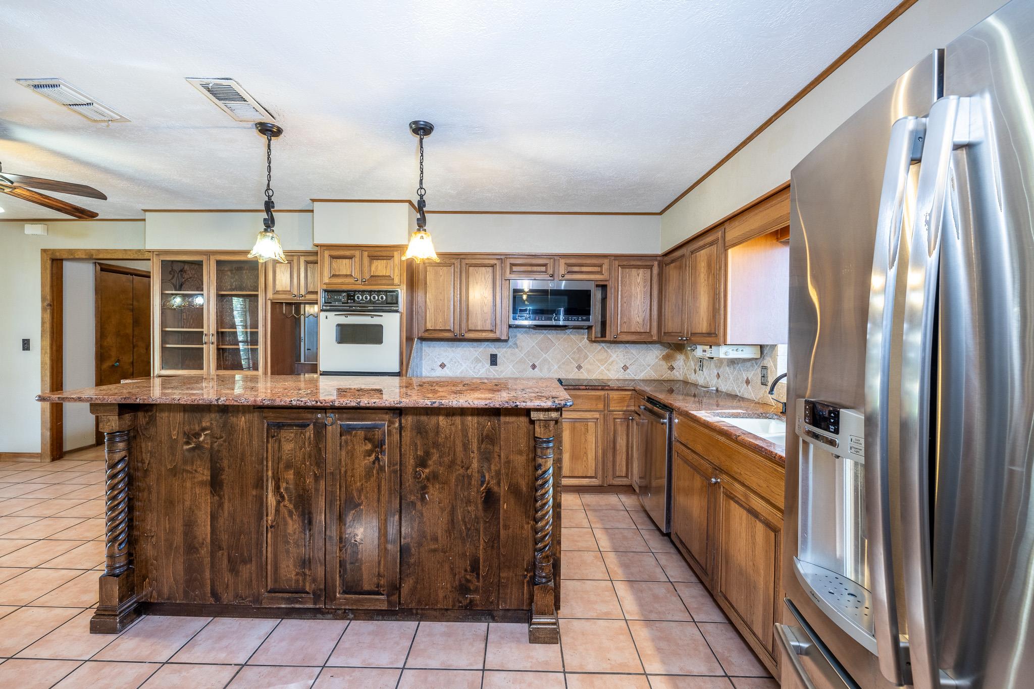 2405 County Road 239, Gonzales, TX 78629