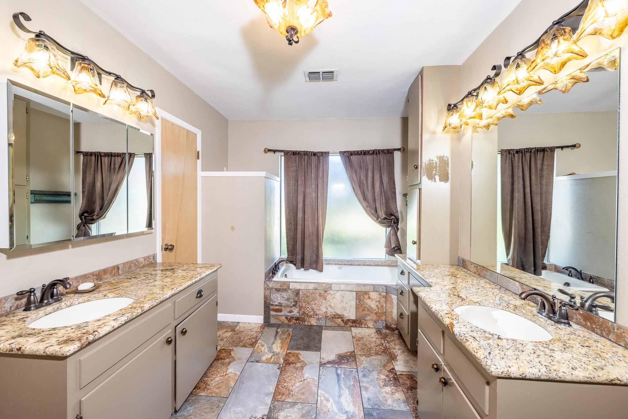 2405 County Road 239, Gonzales, TX 78629