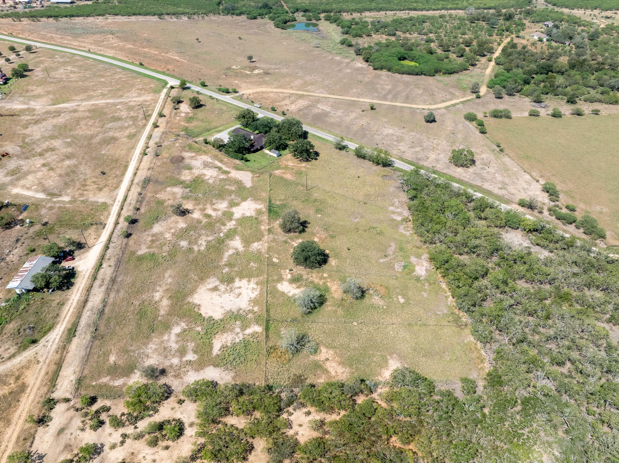 2405 County Road 239, Gonzales, TX 78629