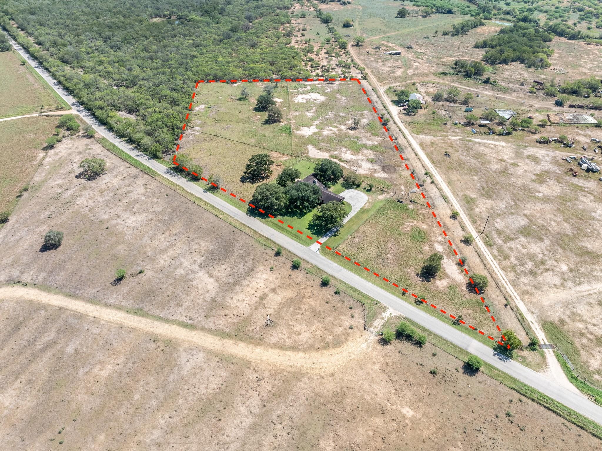 2405 County Road 239, Gonzales, TX 78629