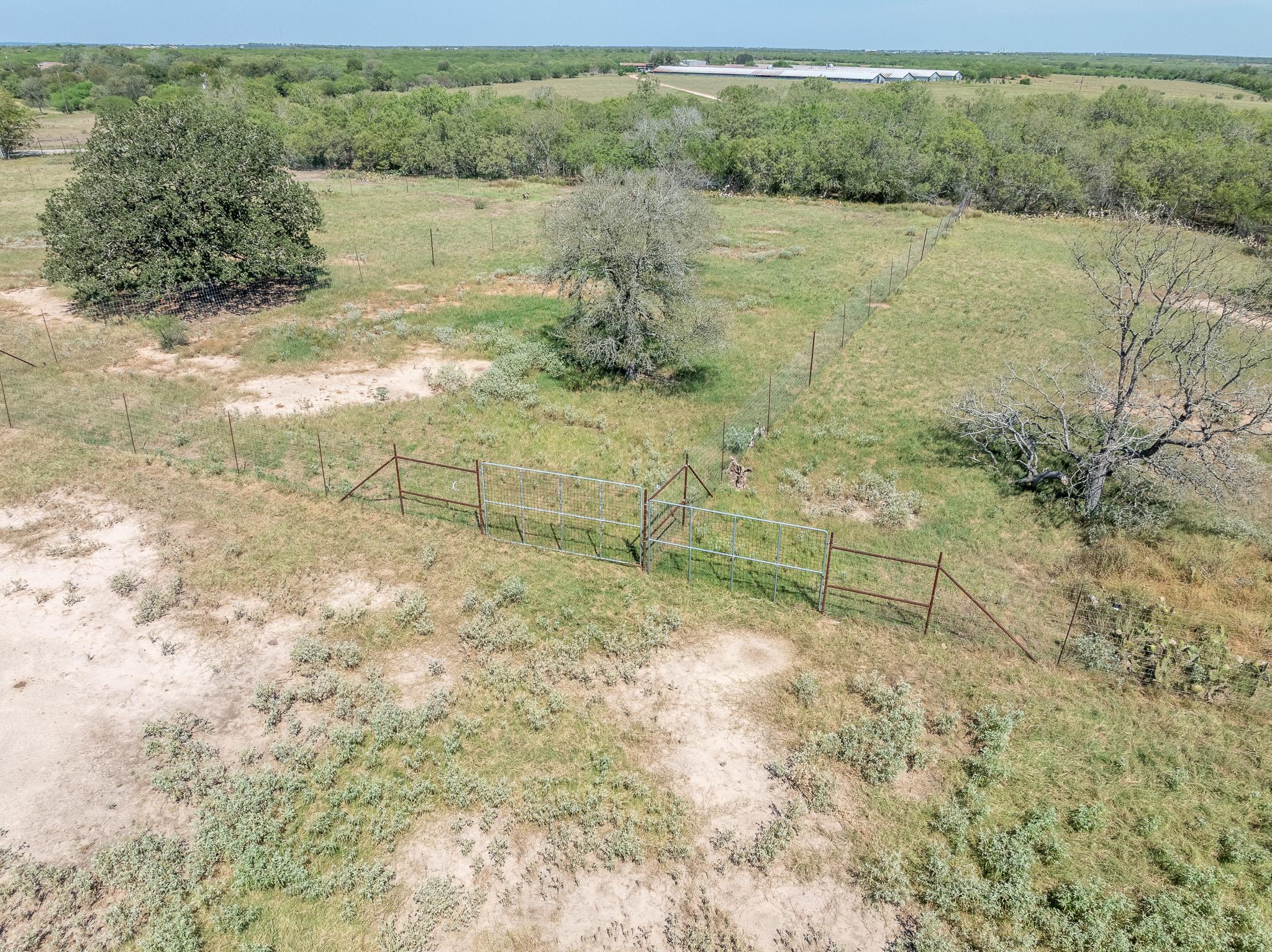 2405 County Road 239, Gonzales, TX 78629