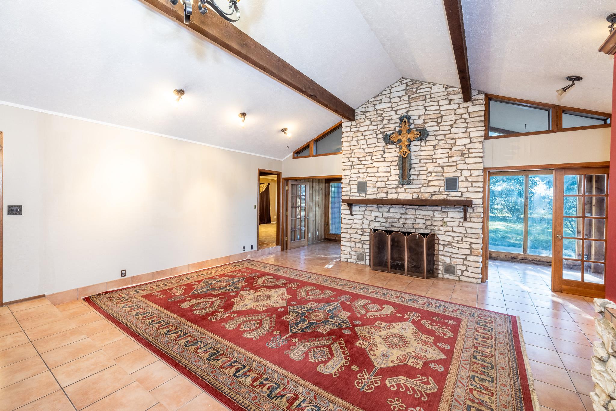 2405 County Road 239, Gonzales, TX 78629