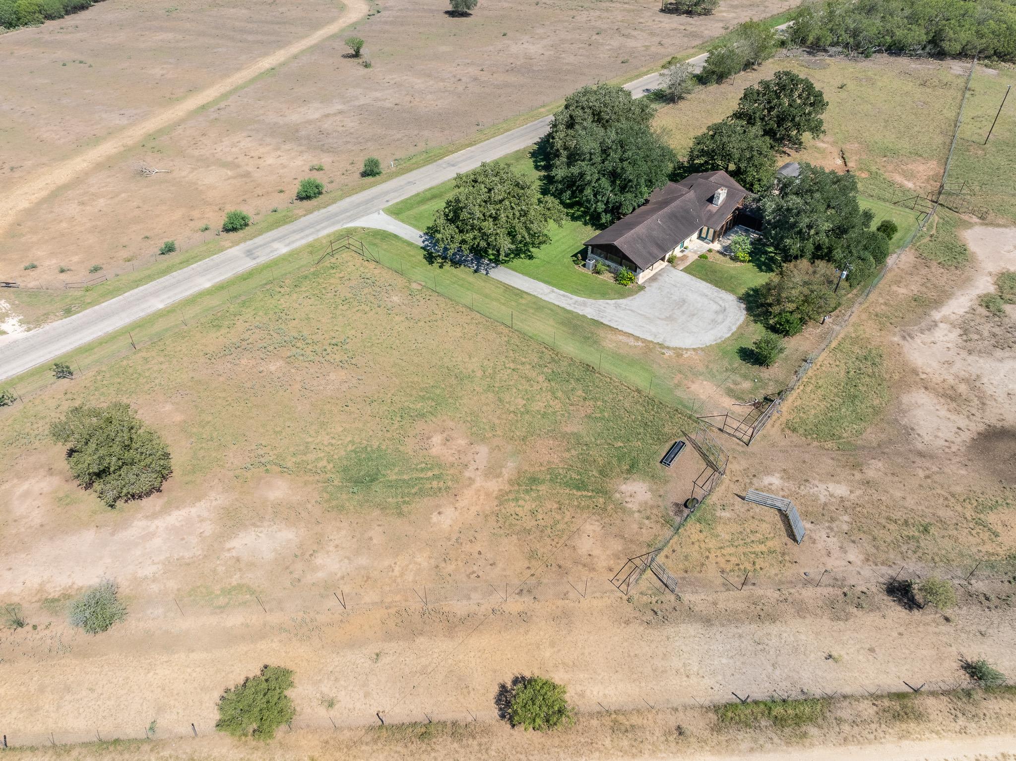 2405 County Road 239, Gonzales, TX 78629