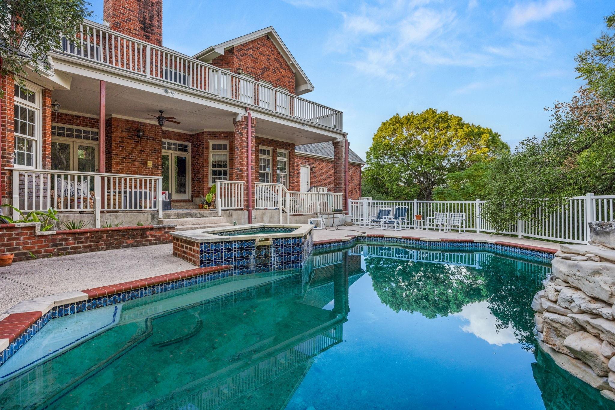 901 Westlake Dr, West Lake Hills, TX 78746