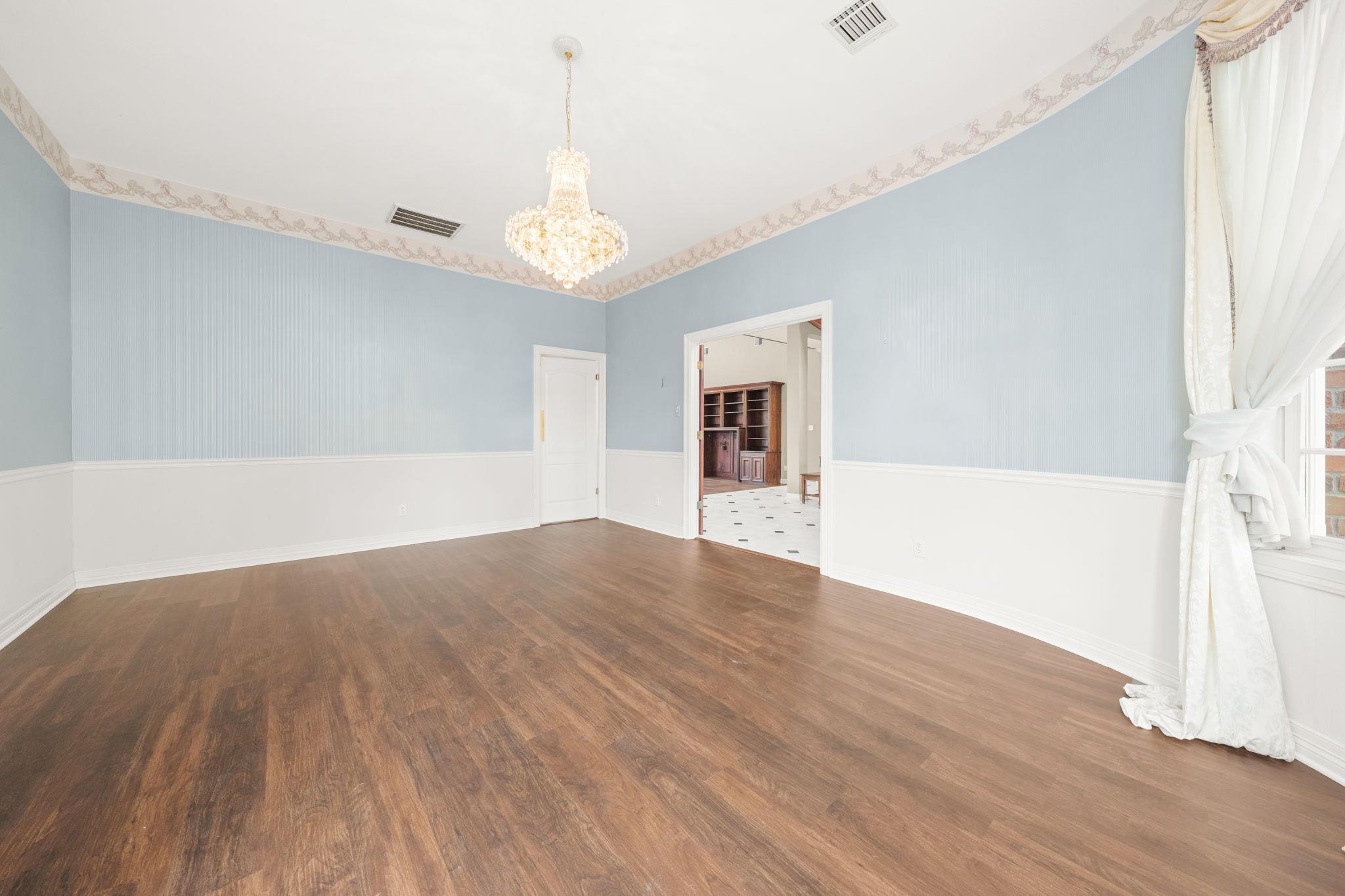 901 Westlake Dr, West Lake Hills, TX 78746